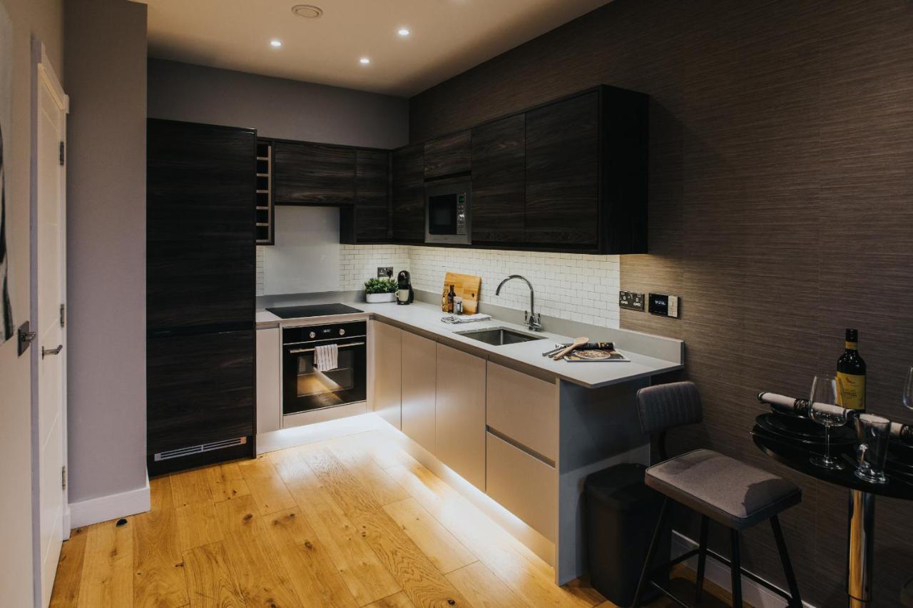 Circa17- Entire Apt, Free Parking, Gym, City Central & Free Netflix 布拉克内尔 外观 照片