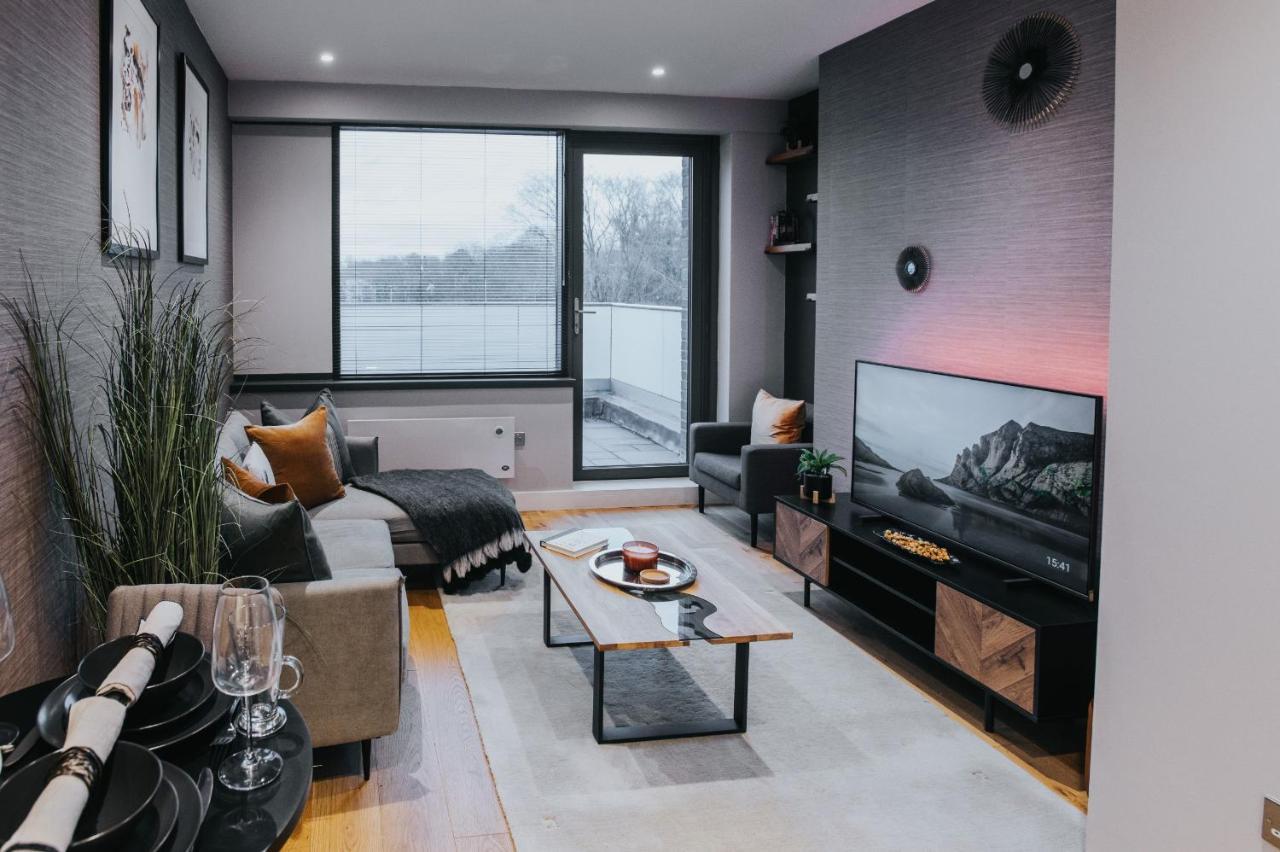 Circa17- Entire Apt, Free Parking, Gym, City Central & Free Netflix 布拉克内尔 外观 照片