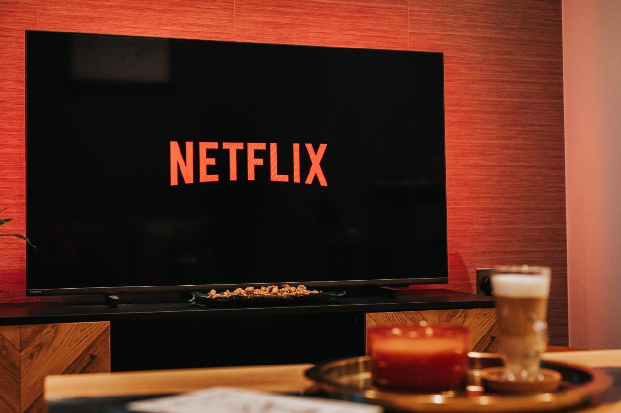 Circa17- Entire Apt, Free Parking, Gym, City Central & Free Netflix 布拉克内尔 外观 照片