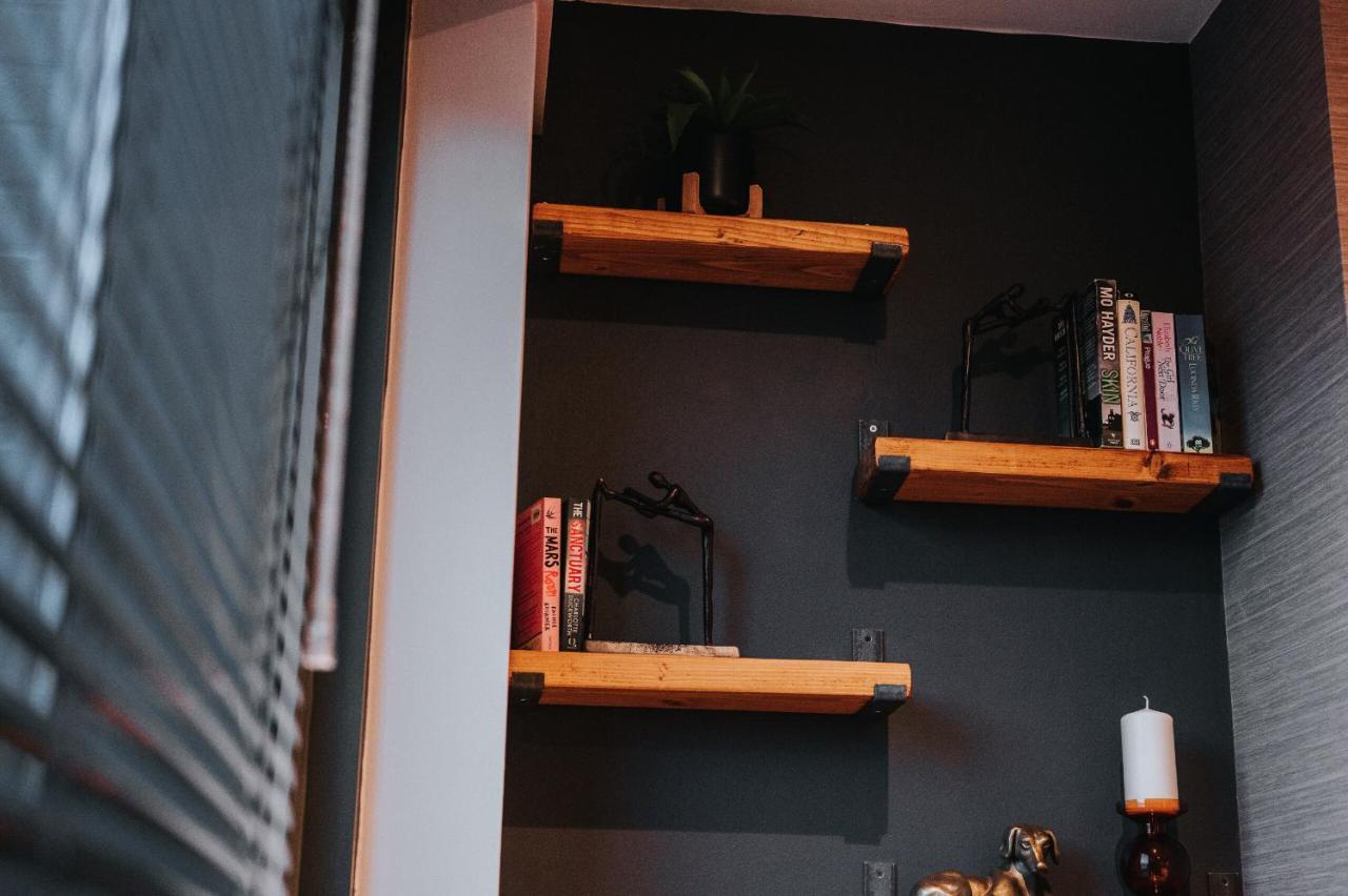 Circa17- Entire Apt, Free Parking, Gym, City Central & Free Netflix 布拉克内尔 外观 照片