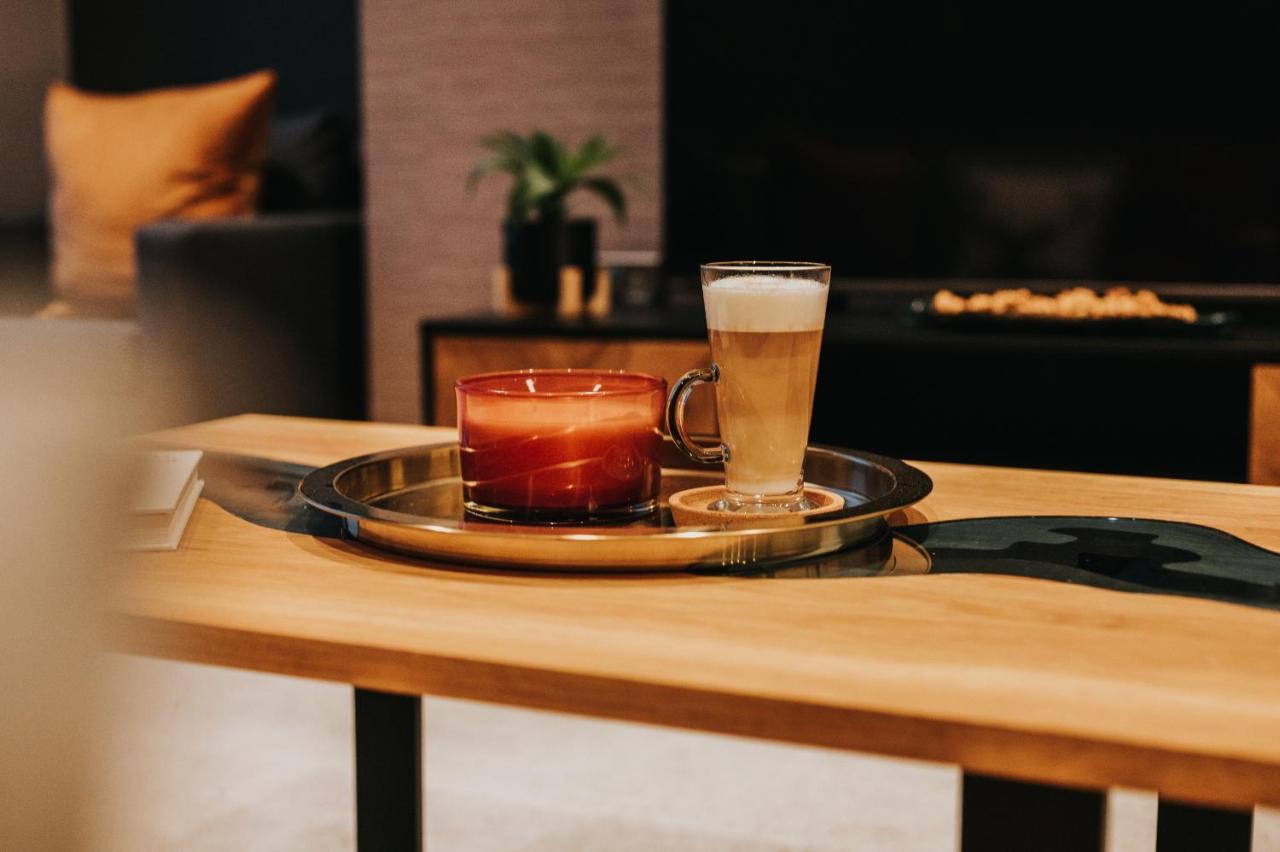 Circa17- Entire Apt, Free Parking, Gym, City Central & Free Netflix 布拉克内尔 外观 照片